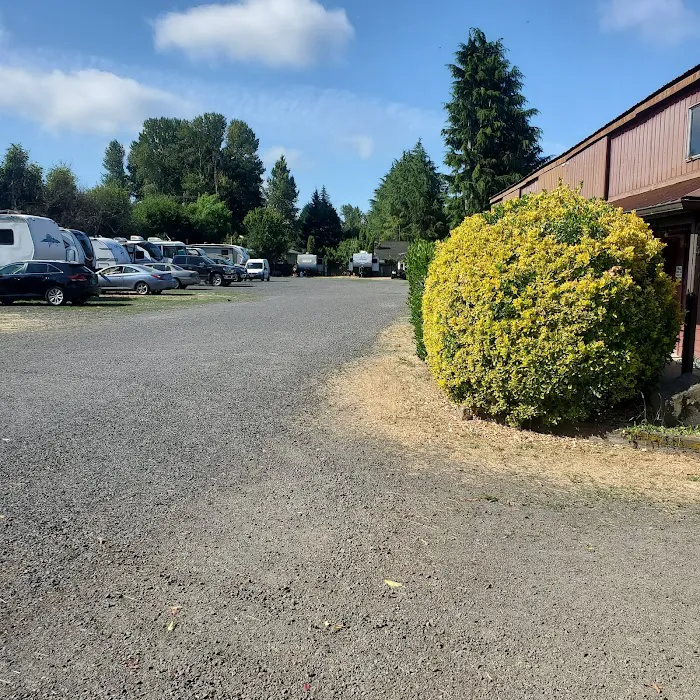 Island Cove RV Park Picture 7