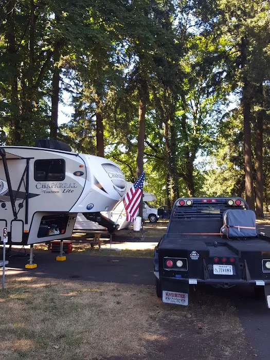 Scappoose RV Park Picture 8
