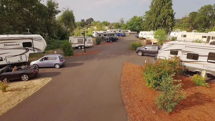 Bayport RV Park and Campground Picture 3