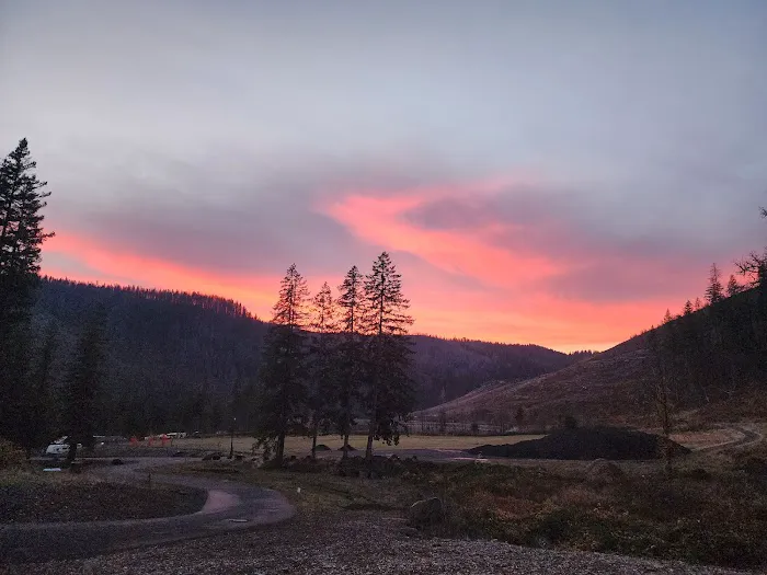 Clackamas River RV Park Picture 8