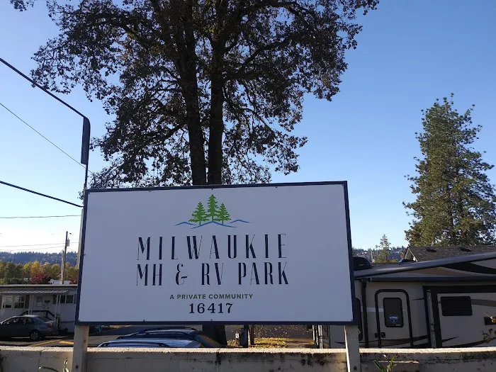 Milwaukie MH & RV Park Picture 10