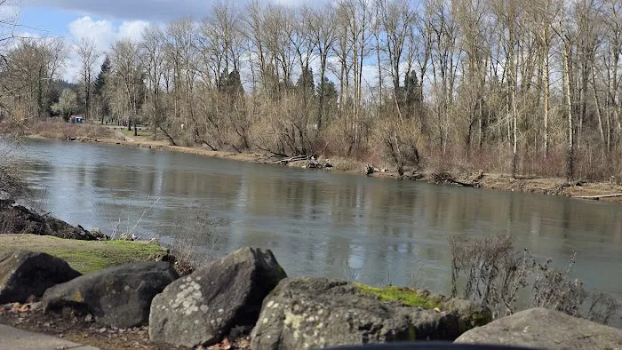 Clackamette RV Park Picture 7