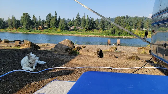 Clackamette RV Park Picture 5