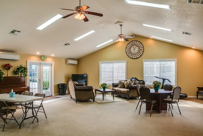 Country Manor Mobile Village Picture 2