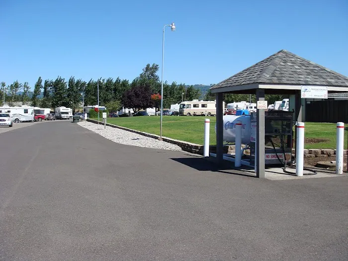 Columbia Riverfront RV Park Picture 8