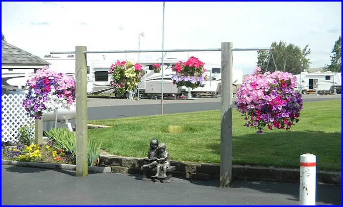 Columbia Riverfront RV Park Picture 7