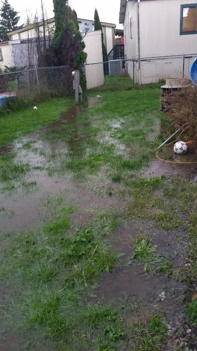 Indian Bluff Mobile Home Park Picture 10