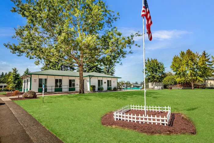 Clairmont Mobile Home Park Picture 8