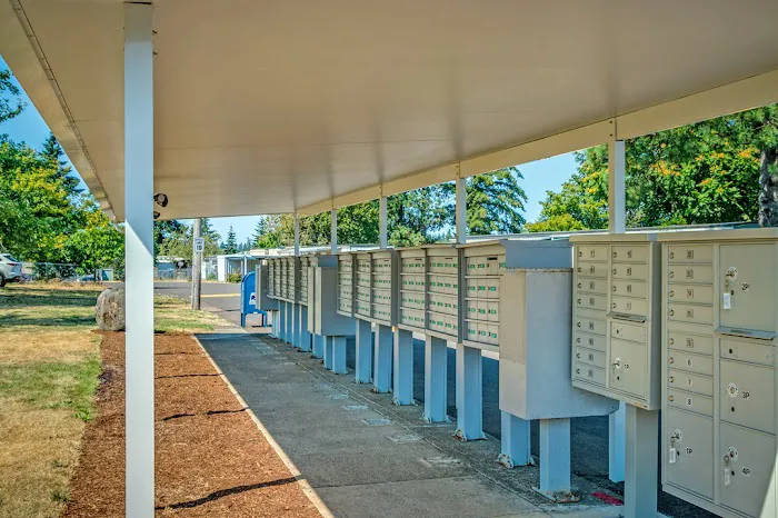 Clairmont Mobile Home Park Picture 10