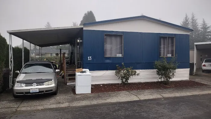 Sunny Meadows Mobile Home Park Picture 9