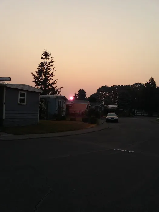 Chateau Village Picture 7