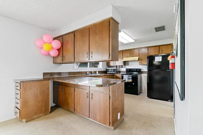 Woodburn Senior Estates Mobile Home Community Picture 7