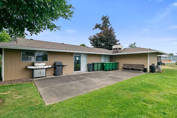 Woodburn Senior Estates Mobile Home Community Picture 4