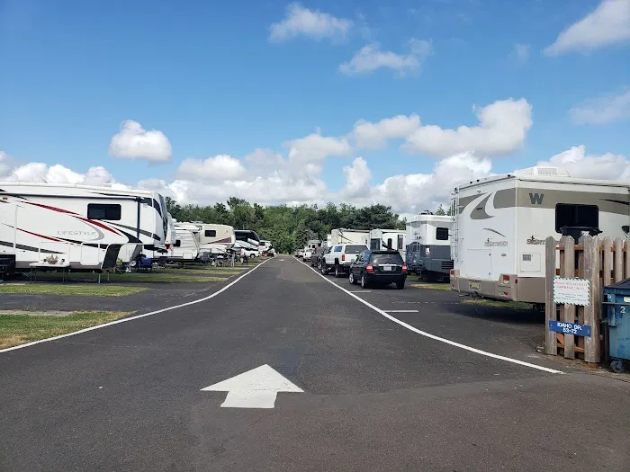 Portland-Woodburn RV Park Picture 2