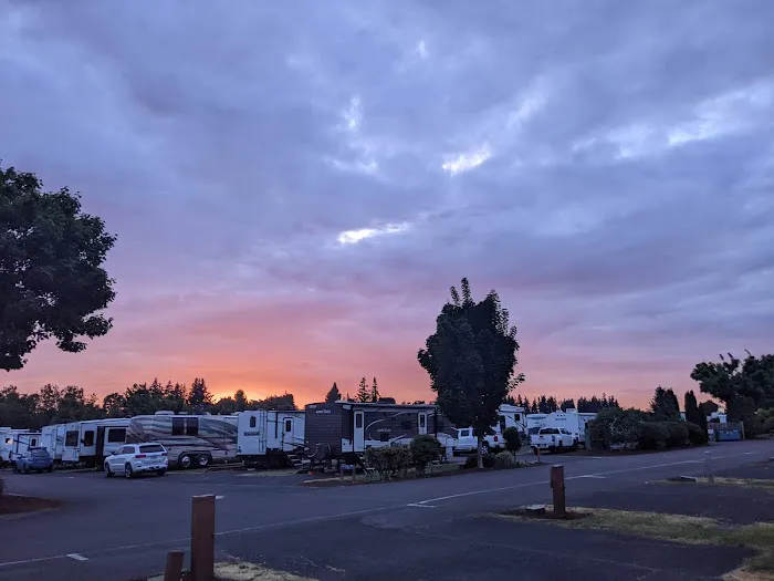 Portland-Woodburn RV Park Picture 6