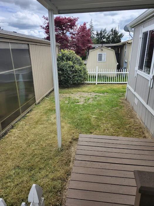 Angel Haven Mobile Home Park Picture 4