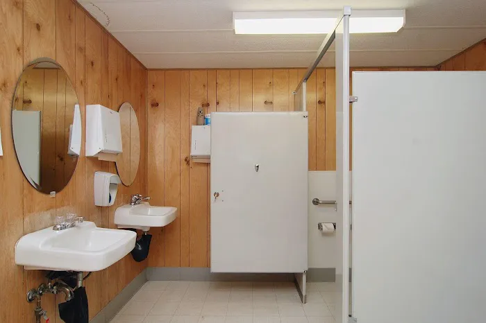 Silver Cove RV Resort Picture 3