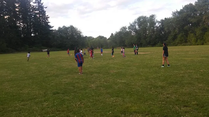 Glen Tualatin Mobile Park Picture 7