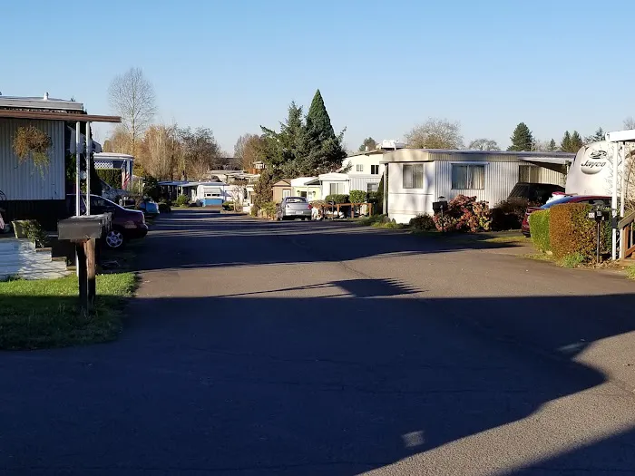 Mobile Home Corral & RV Park Picture 5