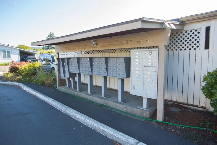 Ridgeview Village Picture 9