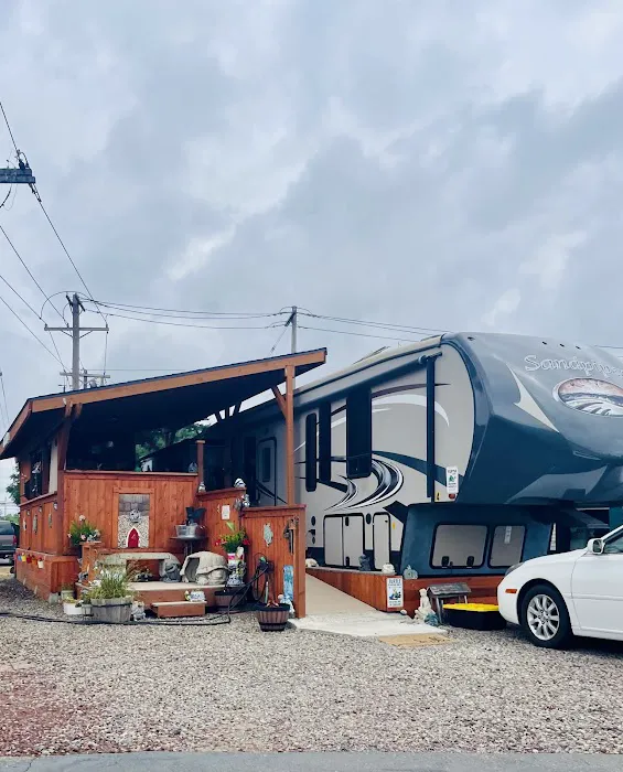 Salem Estates RV Park & Storage Picture 9