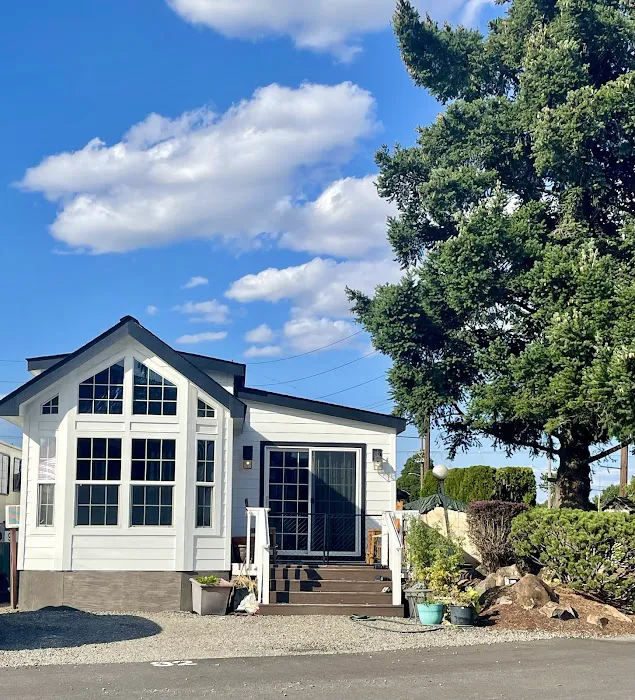 Salem Estates RV Park & Storage Picture 8