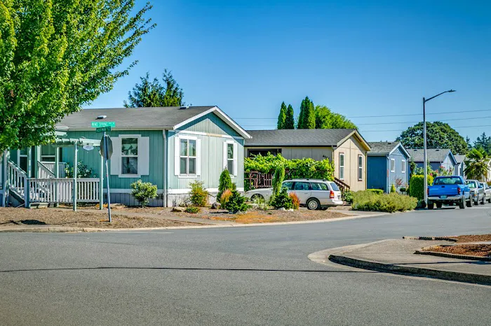 Windstone Village Picture 7