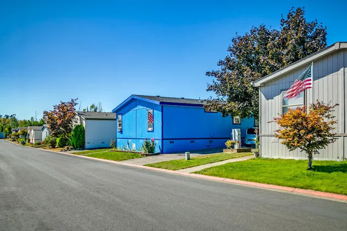 Windstone Village Picture 6