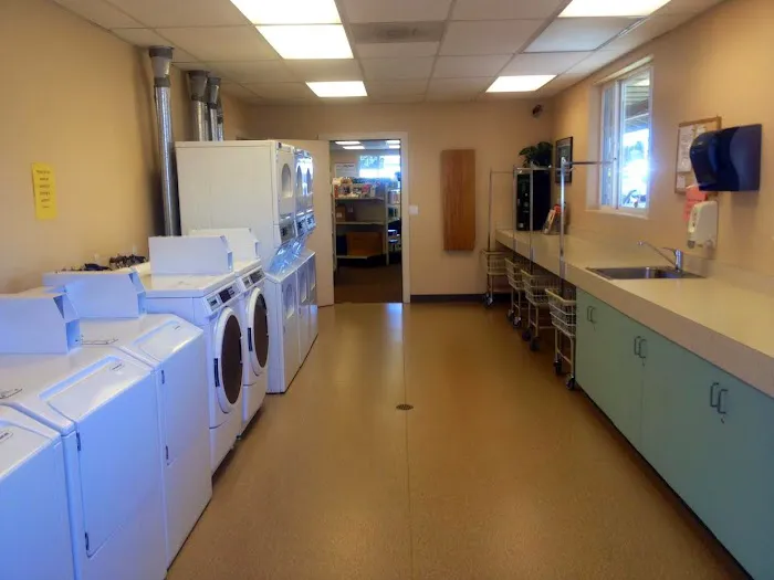 Phoenix RV Park & Storage Picture 5