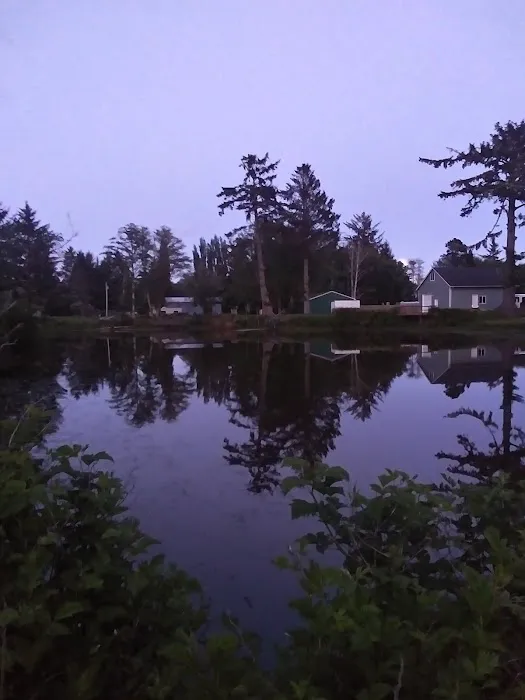 Alder Manor Mobile Home Park Picture 2