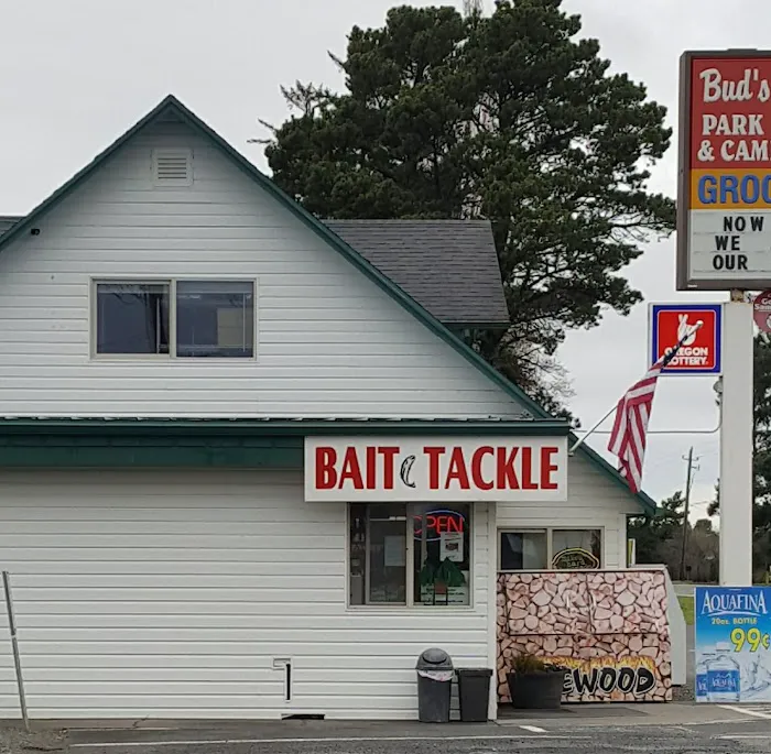 Bud's RV Park & Grocery Picture 9