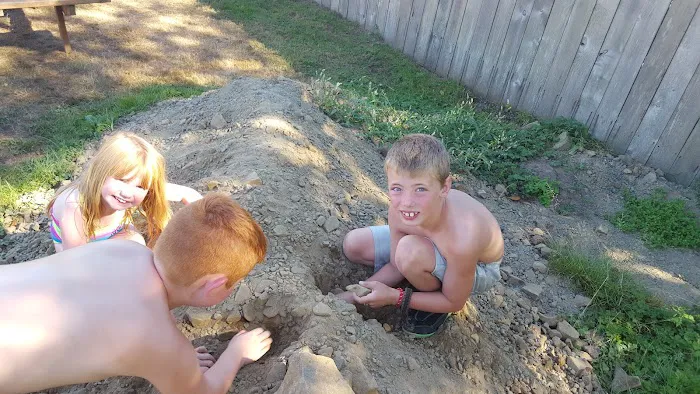 Bud's RV Park & Grocery Picture 4