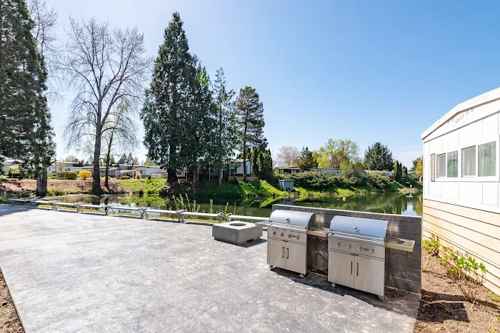 Forest Hills 55+ Lifestyle Manufactured Home Community Picture 10