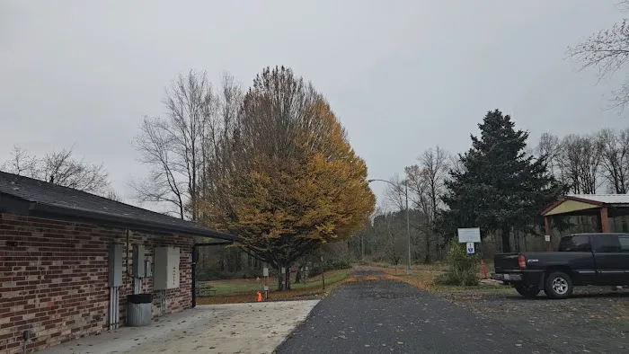 Stan Hedwall RV Park Picture 3