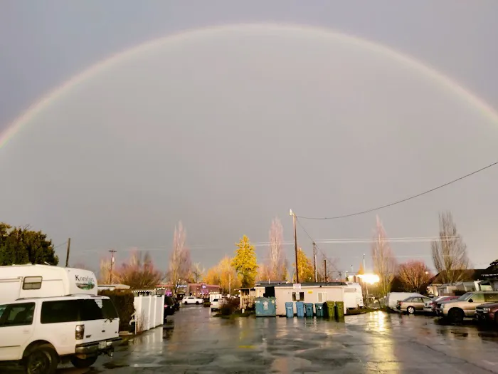 Salem Mobile Home & RV Park Picture 6