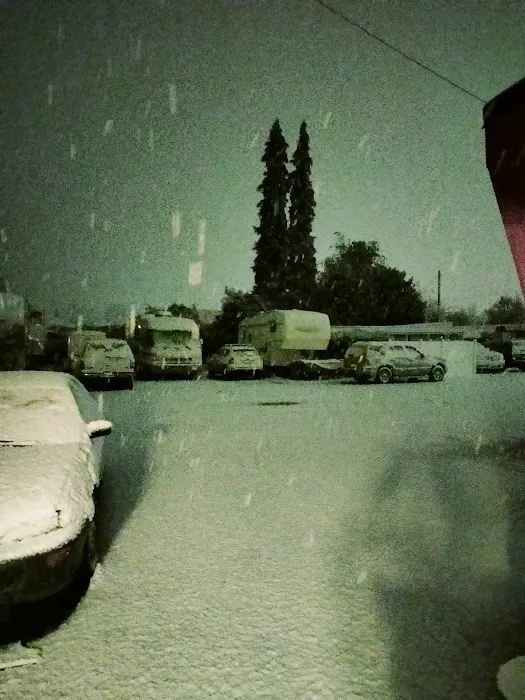 Salem Mobile Home & RV Park Picture 9