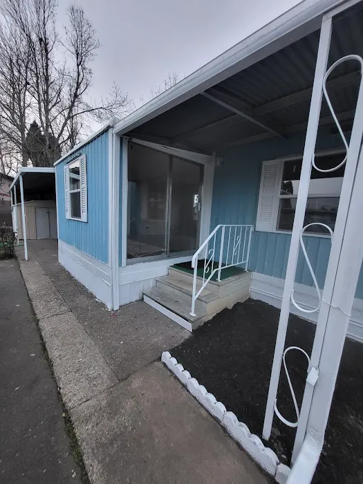 Center Street Mobile Park Picture 1