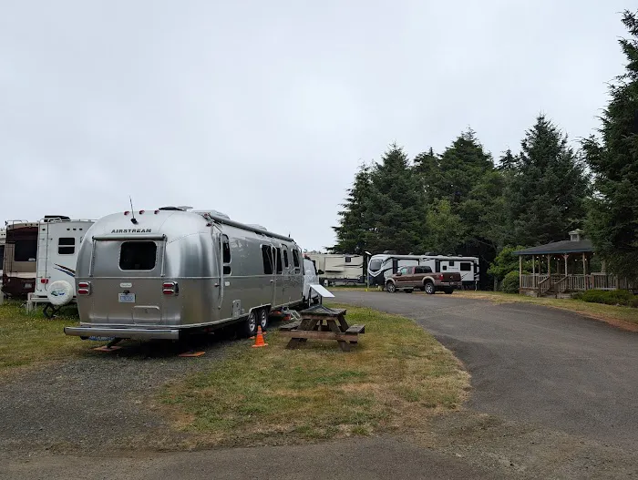 Eagles Nest RV Resort Picture 3