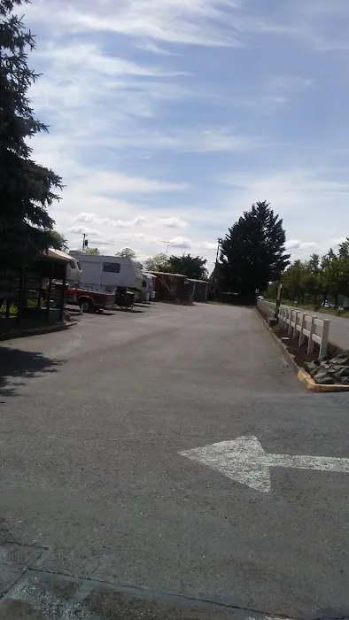 Evergreen Mobile Home Park Picture 3