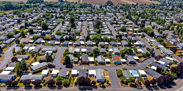 Heidi Manor Picture 4