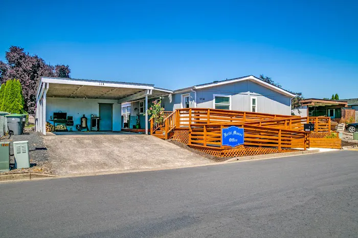 Heidi Manor Picture 7