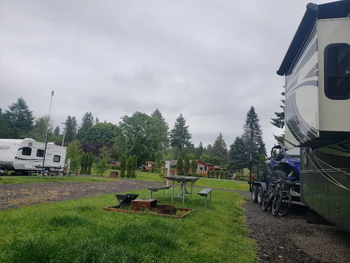 Harmony Lakeside RV & Cabins Resorts Picture 1