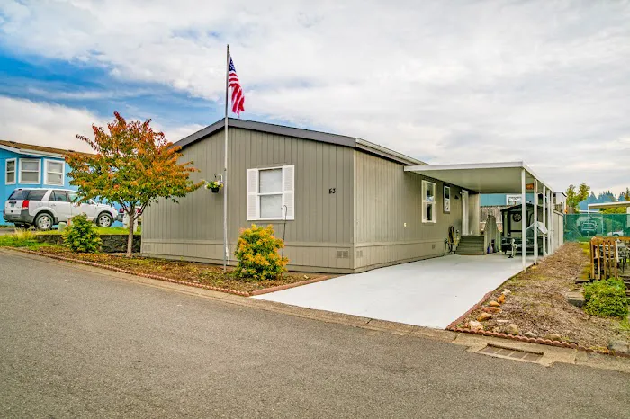 Oak Pointe Estates Picture 2