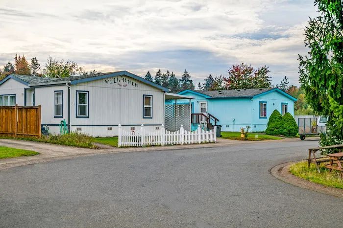 Oak Pointe Estates Picture 9