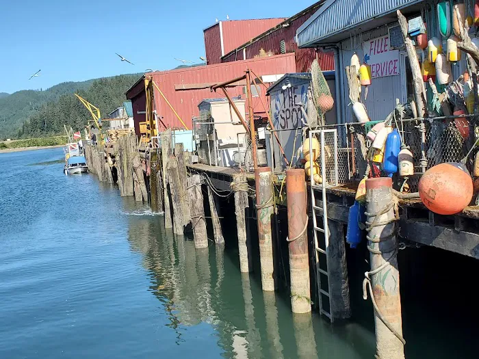 Port Of Garibaldi RV Park Picture 4