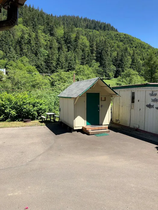 Misty River RV Park and Glamping Picture 1