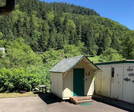 Misty River RV Park and Glamping