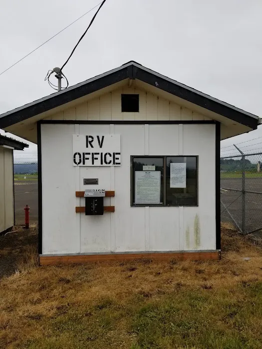 Port of Tillamook Bay RV Park Picture 3