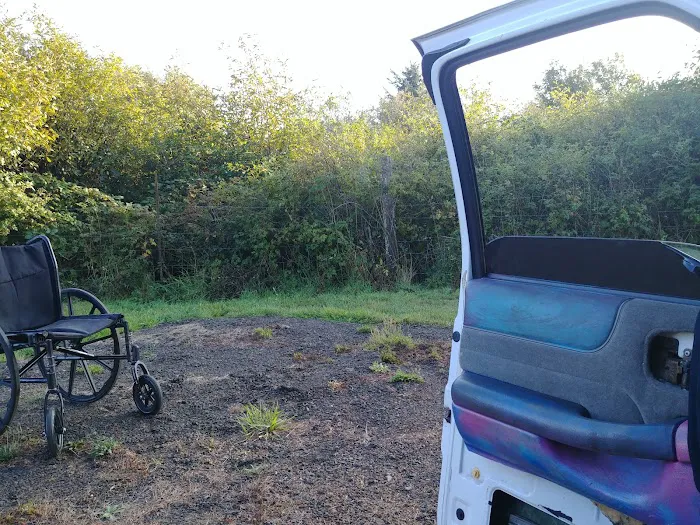 Port of Tillamook Bay RV Park Picture 10