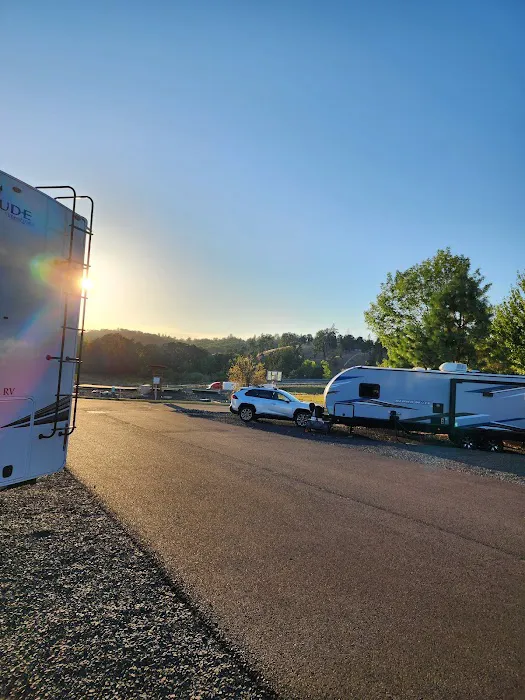 Emerald Valley RV Park Picture 4